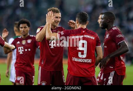 Torjubel: Leon Goretzka (Muenchen), Robert Lewandowski (Muenchen), Dayot Upamecano (Muenchen) Borussia Mönchengladbach - FC Bayern München 13.08.2021, Stock Photo