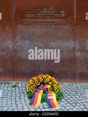 Berlin Wall memorial, Mitte-Berlin, Germany. Cites & Countries remember the Victims of the Berlin Wall on 60th anniversary of construction Stock Photo