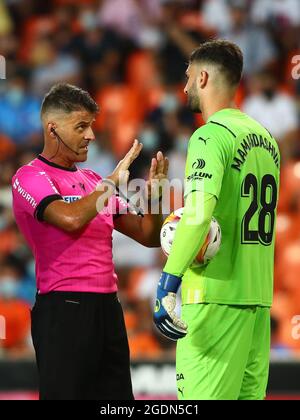 Gabriel Paulista, brasileiro naturalizado espanhol, do Valencia: Mestalla,  você é fod* : r/futebol