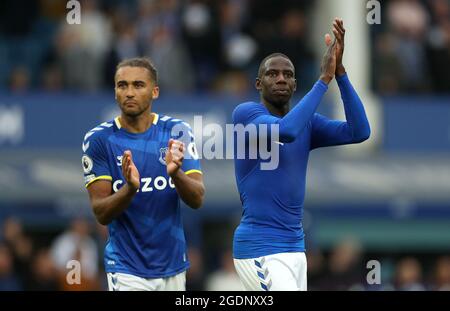 Everton's Dominic Calvert-Lewin (left) and Abdoulaye Doucoure applaud the fans after the Premier League match at Goodison Park, Liverpool. Picture date: Saturday August 14, 2021. Stock Photo