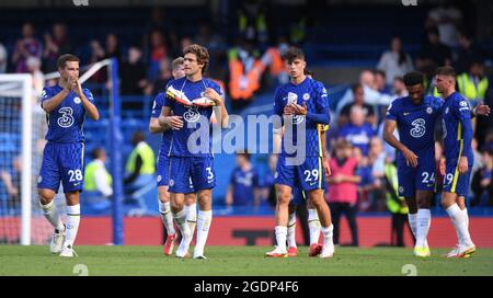 Stamford Bridge, London, UK. 14th Aug, 2021. Premier League football, Chelsea versus Crystal Palace; Chelsea players applaud the fans after winning the match 3-0 Credit: Action Plus Sports/Alamy Live News
