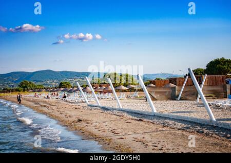 ALTINOVA, TURKEY. AUGUST 08, 2021 Bafeus Beach. Sunset on the Marble sea. Stock Photo