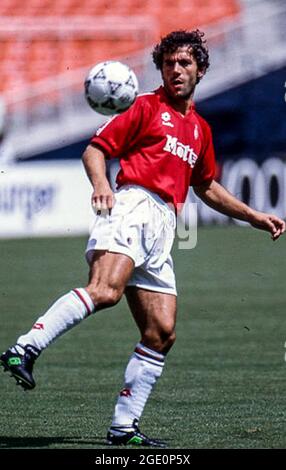 Roberto Donadoni of AC Milan before the 1993 Italian Super Cup