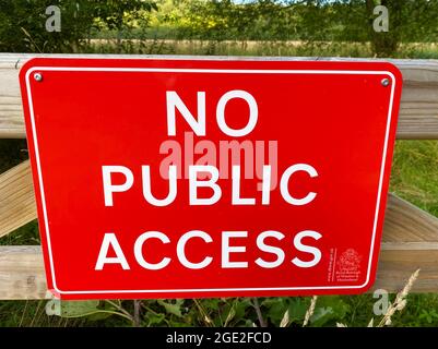 NO PUBLIC ACCESS sign. Photo: Tony Gale Stock Photo