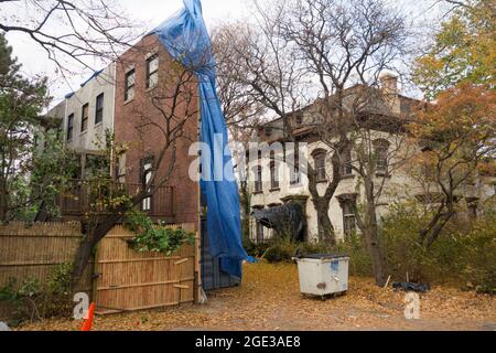fake buildings movie set at Brooklyn Navy Yard NYC Stock Photo
