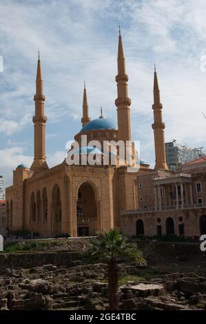 Mohammad Al-Amin Mosque, Beirut, Lebanon, Middle East with some Roman remains in the foreground. Stock Photo