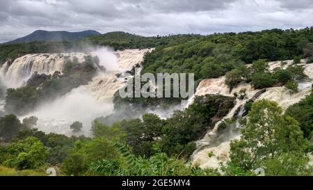 Shivanasamudra Falls a waterfall across Kaveri River in Chamarajanagar district, Karnataka, India. Location of one of the first hydro-electric power Stock Photo