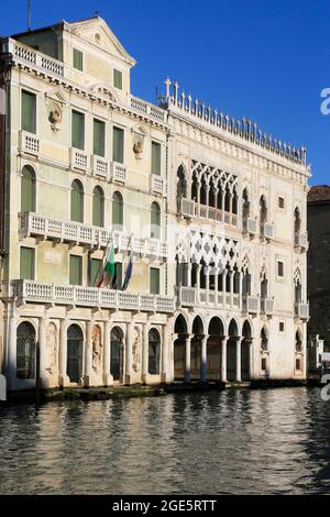 Palazzo Giusti and Ca' d'Oro, Grand Canal, Venice Venezia, Veneto Veneto, Italy Stock Photo