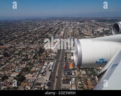 Landing approach with a commercial airliner to Los Angeles California