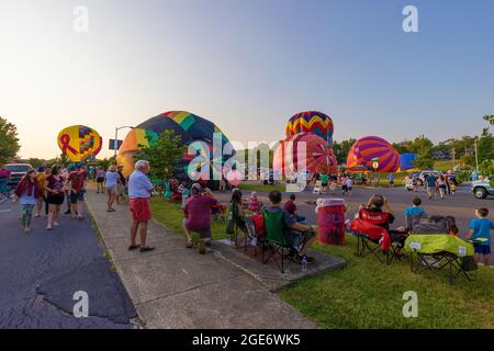 Kingsport, Tennessee, USA - July 23, 2021:  Fun Festivals 40th year celebration and evening Hot Air Balloon Glow in Kingsport, Tennessee. Stock Photo