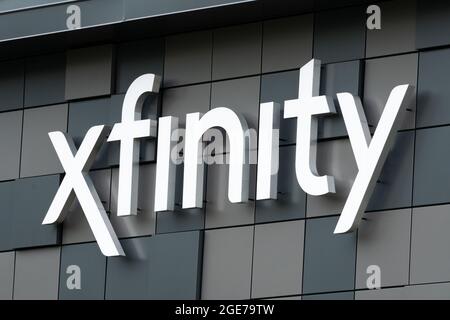 MINNEAPOLIS, MN, USA - AUGUST 8, 2021: Xfinity retail store exterior and trademark logo. Stock Photo