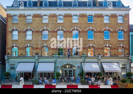 The Charlotte Street Hotel Fitzrovia London - Fitzrovia is a vibrant area within a short walk of London's Soho entertainment district. Charlotte St. Stock Photo