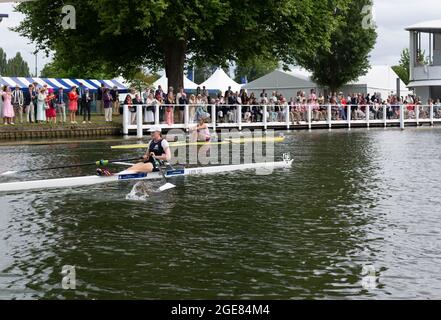 Final of the Princess Royal Challenge Cup at Henley Royal Regatta where L.E.B.Anderson (Leander) heat L.R. Henry (Leicester Rowing Club) by 3 feet Stock Photo