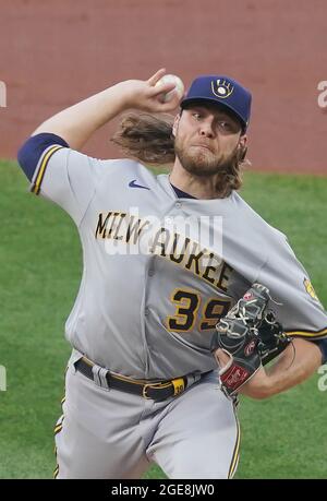 St. Louis, United States. 18th Aug, 2021. Milwaukee Brewers starting pitcher Corbin Burnes delivers a pitch to the St. Louis Cardinals in the first inning at Busch Stadium in St. Louis on Tuesday, August 17, 2021. Photo by Bill Greenblatt/UPI Credit: UPI/Alamy Live News Stock Photo