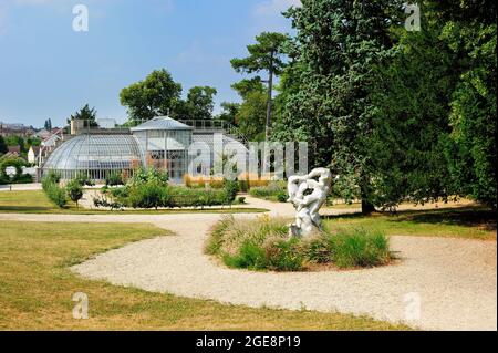 FRANCE, YVELINES (78) CONFLANS-SAINTE-HONORINE, PARK OF PRIORY, GARDEN AND GREENHOUSE Stock Photo