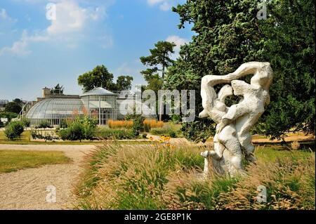 FRANCE, YVELINES (78) CONFLANS-SAINTE-HONORINE, PARK OF PRIORY, GARDEN AND GREENHOUSE Stock Photo