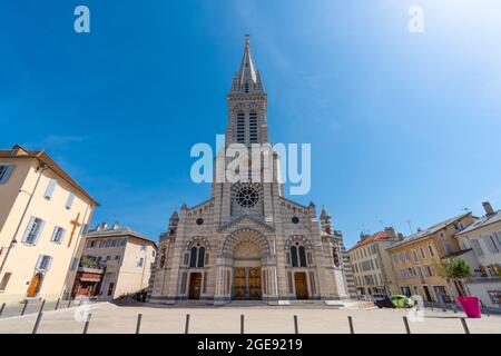 Exterior view of Notre-Dame-et-Saint-Arnoux Cathedral, of the Catholic Diocese of Gap, France, built at the end of the 19th century Stock Photo