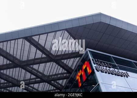 Duesseldorf, Germany. 18th Aug, 2021. View of Hall 1 at Messe Düsseldorf. Credit: Rolf Vennenbernd/dpa/Alamy Live News Stock Photo