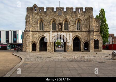 Medieval Bargate, a remnant of Southamptons city walls marking the northern end of the High Street, Southampton, Hampshire, UK Stock Photo