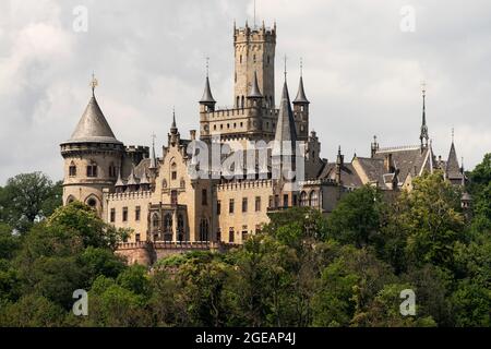 Pattensen bei Hildesheim, Schloß Marienburg, von König Georg V. von Hannover als Sommerresidenz, Jagdschloss und späteren Witwensitz geplant, 1857 bis Stock Photo