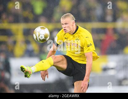 Dortmund, Deutschland. 18th Aug, 2021. Erling HAALAND (DO) Action, Soccer Supercup Final, Borussia Dortmund (DO) - FC Bayern Munich (M) 1: 3, on 08/17/2021 in Dortmund/Germany. #DFL regulations prohibit any use of photographs as image sequences and/or quasi-video # Â Credit: dpa/Alamy Live News Stock Photo