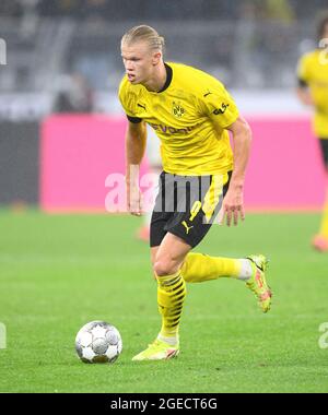 Dortmund, Deutschland. 18th Aug, 2021. Erling HAALAND (DO) Action, Soccer Supercup Final, Borussia Dortmund (DO) - FC Bayern Munich (M) 1: 3, on 08/17/2021 in Dortmund/Germany. #DFL regulations prohibit any use of photographs as image sequences and/or quasi-video # Â Credit: dpa/Alamy Live News Stock Photo