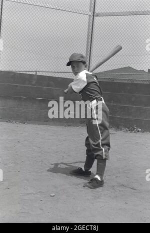 Baseball 1950s hi-res stock photography and images - Alamy