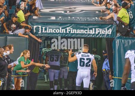 Philadelphia, Pennsylvania, USA. 3rd Oct, 2021. Eagles center JASON KELCE,  #62, has a sarcastic thumbs up for the officials after a call late in an NFL  football game between the Philadelphia Eagles