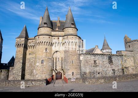 Vitre (Brittany, north western France): the castle, medieval fortress on a a rocky promontory, viewed from the square. the castellum Stock Photo