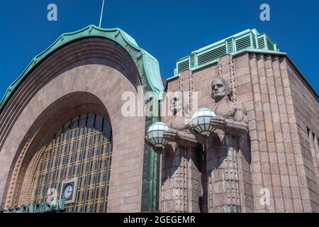 Statues in front of Helsinki Central Station - Helsinki, Finland Stock Photo