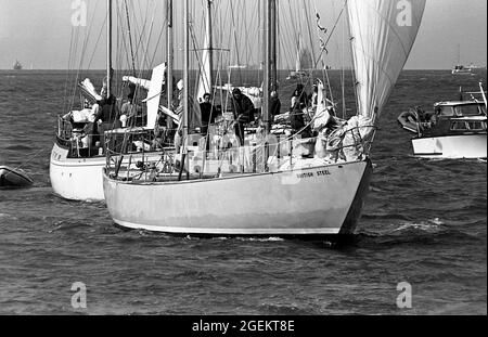 AJAXNETPHOTO. 6TH AUGUST, 1971. COWES, ENGLAND. - WRONG WAY YACHTSMAN RETURNS - CHAY BLYTH SAILS UP THE SOLENT OFF COWES IN THE YACHT BRITISH STEEL AT THE END OF HIS WRONG-WAY ROUND THE WORLD NON-STOP SOLO VOYAGE.  PHOTO:JONATHAN EASTLAND/AJAX REF:357139 29 Stock Photo
