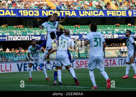 Marcantonio Bentegodi stadium, Verona, Italy. 21st Aug, 2021. Header of Hellas - Verona during Hellas Verona FC vs US Sassuolo, Italian football Serie A match - Photo Alessio Marini/LM Credit: Live Media Publishing Group/Alamy Live News Stock Photo