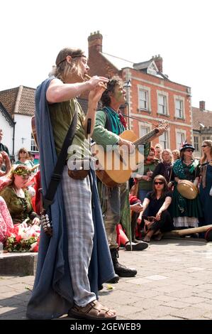 Musicians At The Beltane Festival Where Folk Dressed In Costume Dance Praise & Worship Fertility & Abundance In Glastonbury Somerset England UK Stock Photo