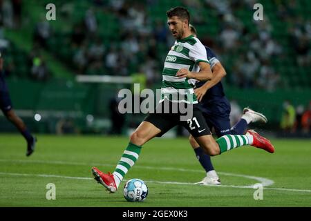 Lisbon, Portugal. 21st Aug, 2021. Paulinho of Sporting CP in action during the Portuguese League football match between Sporting CP and Belenenses SAD at Jose Alvalade stadium in Lisbon, Portugal on August 21, 2021. (Credit Image: © Pedro Fiuza/ZUMA Press Wire) Stock Photo