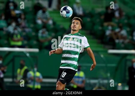 Lisbon, Portugal. 21st Aug, 2021. Pedro Goncalves of Sporting CP in action during the Portuguese League football match between Sporting CP and Belenenses SAD at Jose Alvalade stadium in Lisbon, Portugal on August 21, 2021. (Credit Image: © Pedro Fiuza/ZUMA Press Wire) Stock Photo