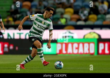 Lisbon, Portugal. 21st Aug, 2021. Pedro Goncalves of Sporting CP in action during the Portuguese League football match between Sporting CP and Belenenses SAD at Jose Alvalade stadium in Lisbon, Portugal on August 21, 2021. (Credit Image: © Pedro Fiuza/ZUMA Press Wire) Stock Photo