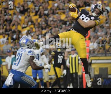 Pittsbugh, United States. 21st Aug, 2021. Pittsburgh Steelers tight end Pat Freiermuth (88) catches a 11yards pass for a touchdown against the Detroit Lions in the first quarter at Heinz Field on August 21, 2021. Photo by Archie Carpenter/UPI Credit: UPI/Alamy Live News Stock Photo