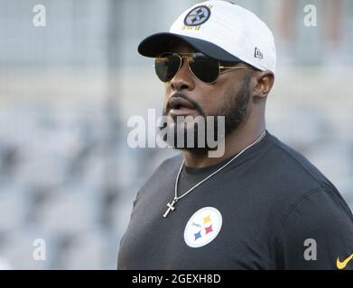 Pittsbugh, United States. 21st Aug, 2021. Pittsburgh Steelers head coach Mike Tomlin enters Heinz Field for warm ups before the Steelers 26-20 win over the Detroit Lions on August 21, 2021 in Pittsburgh. Photo by Archie Carpenter/UPI Credit: UPI/Alamy Live News Stock Photo