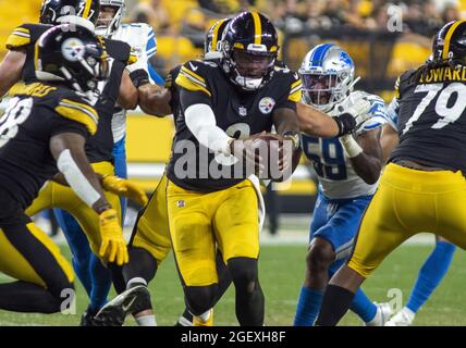 Pittsbugh, United States. 21st Aug, 2021. Pittsburgh Steelers quarterback Dwayne Haskins (3) fakes a handoff in the fourth quarter of the Steelers 26-20 win against the Detroit Lions at Heinz Field on August 21, 2021 in Pittsburgh. Photo by Archie Carpenter/UPI Credit: UPI/Alamy Live News Stock Photo