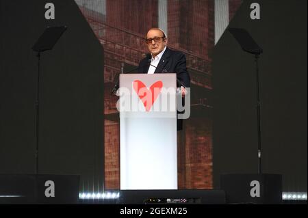 Music producer Clive Davis speaks during the 'We Love NYC: The Homecoming Concert' held on the Great Lawn in Central Park in New York City, NY on August 21, 2021. (Photo by Anthony Behar/Sipa USA)