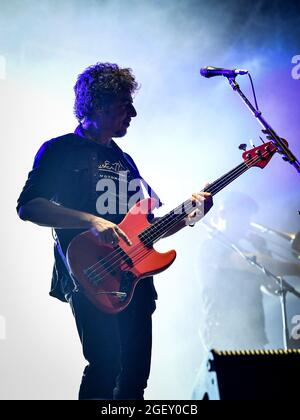 Riola Sardo, Italia. 21st Aug, 2021. Max Gazze durante Max Gazze - La Matematica dei Rami Tour, Concerto cantante italiano in Riola Sardo, Italia, 21 agosto 2021 Credit: Independent Photo Agency/Alamy Live News Stock Photo