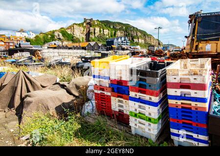 Fishing boats on the pebbly beach of Hastings Stock Photo