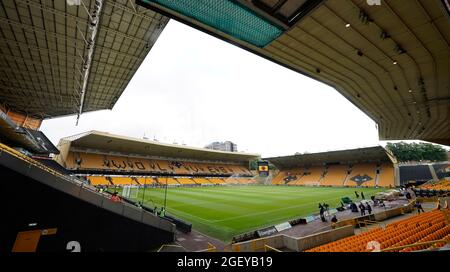 Wolverhampton, UK. 22nd Aug, 2021. General view of the stadium before the Premier League match at Molineux, Wolverhampton. Editorial use only, licence required for commercial use. No use in Betting, games or a single club/league/player publication. Picture credit should read: Andrew Yates/Sportimage Credit: Sportimage/Alamy Live News Stock Photo