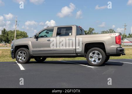 Kokomo - Circa August 2021: Chevrolet Silverado 1500 display. Chevy is a division of GM and offers the Silverado 1500 in WT, Custom, Custom Trail Boss Stock Photo