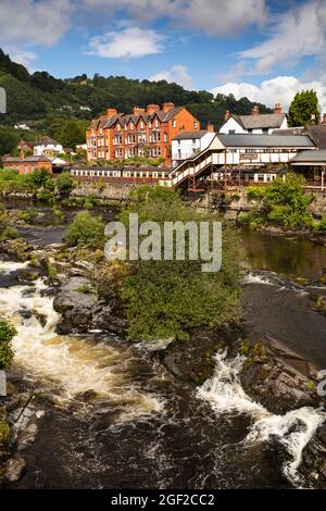 UK Wales, Clwyd, Llangollen, white water on River Dee at Llangollen Railway station, Stock Photo