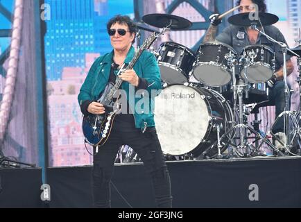 Guitarist Neil Schon of Journey performs onstage during We Love NYC: The Homecoming Concert Produced by NYC, Clive Davis, and Live Nation on August 21, 2021 in New York City. (Photo by John Atashian) Stock Photo