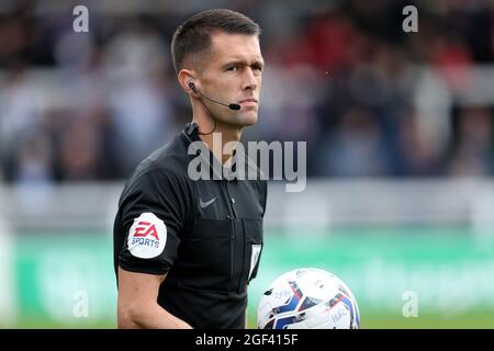 HARTLEPOOL, UK. AUGUST 21ST Referee Declan Bourne during the Sky Bet League 2 match between Hartlepool United and Walsall at Victoria Park, Hartlepool on Saturday 21st August 2021. (Credit: Mark Fletcher | MI News) Credit: MI News & Sport /Alamy Live News Stock Photo