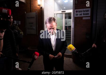 Duesseldorf, Germany. 23rd Aug, 2021. Armin Laschet (CDU), Minister President of North Rhine-Westphalia and candidate for Chancellor of the CDU/CSU, arrives for a press statement after a conversation with the former mayor of the Afghan city of Maidan Shahr, Zarifa Ghafari. Ghafari had reached Kabul airport under dramatic circumstances. From there, she was flown out via Islamabad to Istanbul and then landed at Cologne/Bonn Airport on Monday evening. Credit: Federico Gambarini/dpa/Alamy Live News