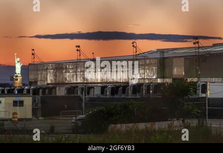 Washington, USA. 15th June, 2021. Refrigerated trailers are seen at a temporary morgue in Brooklyn, New York, the United States, June 15, 2021. Credit: Wang Ying/Xinhua/Alamy Live News Stock Photo
