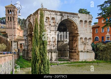 Arch of Janus, Church of San Giorgio al Velabro on the left, Forum Boarium, Rome, Lazio, Italy Stock Photo